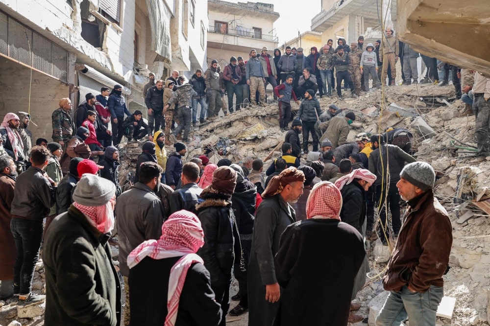 turkiye-syria-quake-toll-tops-7-300-as-rescuers-battle-cold