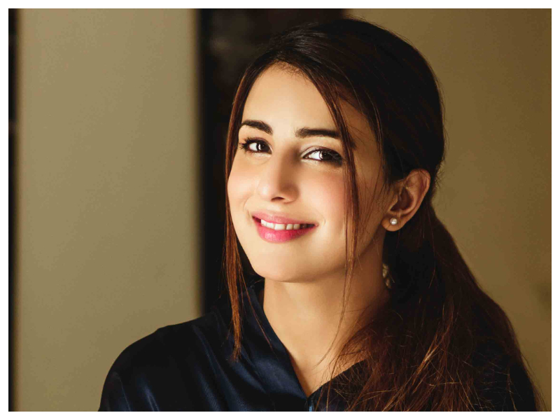 ushna-shah-opens-up-on-gender-discrimination-in-showbiz