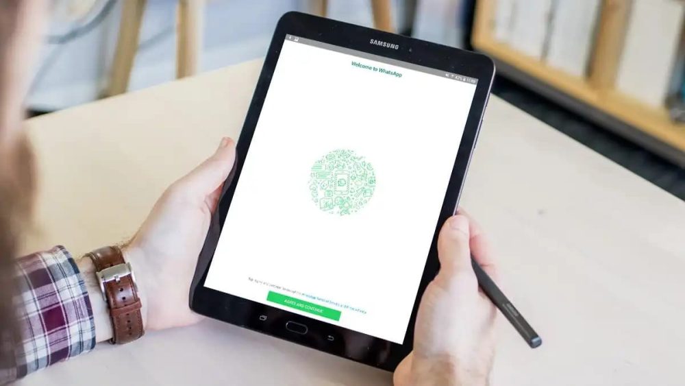 whatsapp-will-soon-let-you-pair-tablets-as-secondary-devices