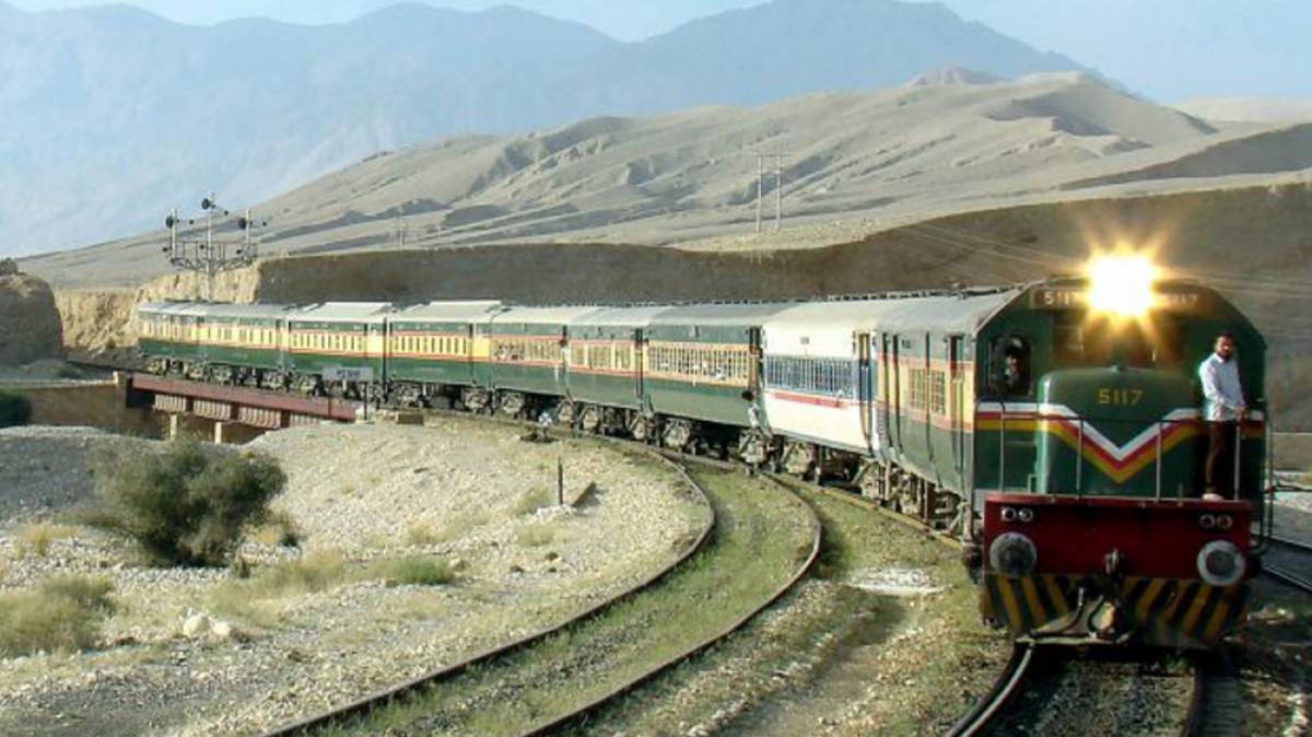 woman-gang-raped-on-board-karachi-bound-train-by-ticket-checkers