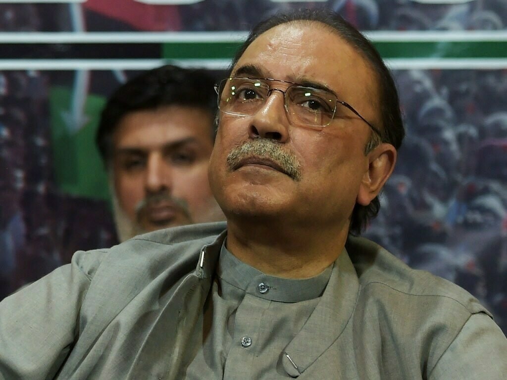 zardari-expresses-displeasure-over-petrol-price-hike-by-govt