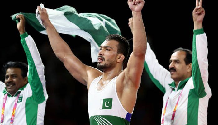 pakistani-wrestler-inam-butt-wins-gold-medal-world-beach-games