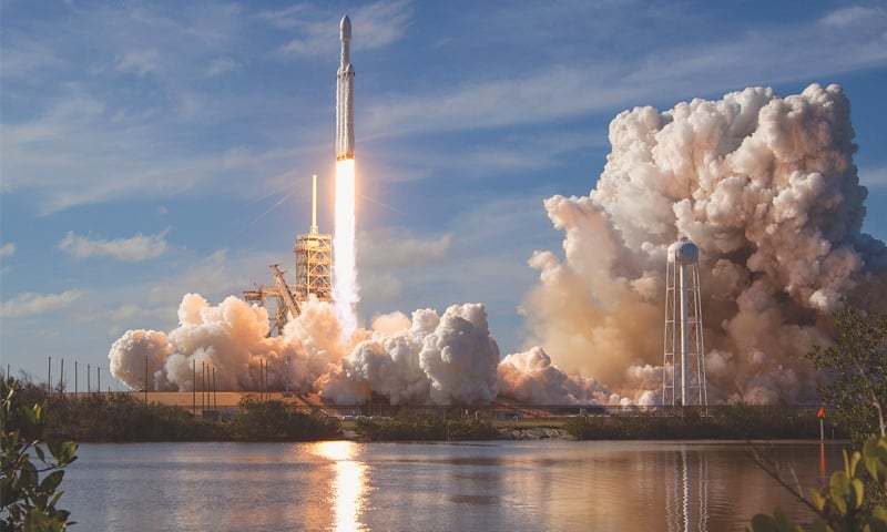 spacex-re-useable-rocket-misses-landing-ship