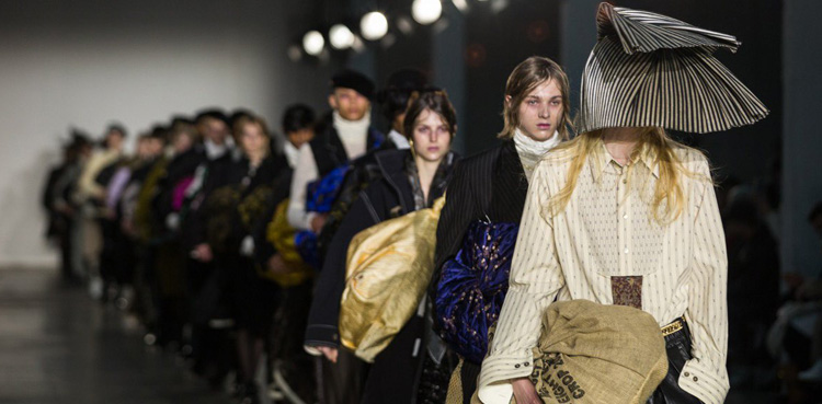 london-fashion-week-opens-under-the-shadow-of-novel-coronavirus