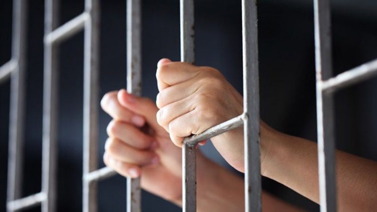 police-raids-nawabshah-private-jail-and-recovers-32-detainees