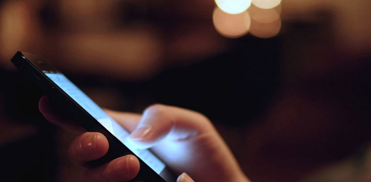 canada-based-pakistani-doctor-introduces-instant-covid-19-test-via-smartphone