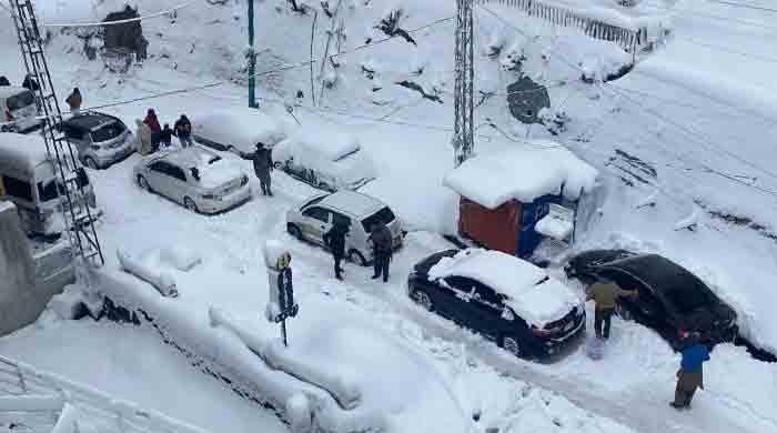 21-die-in-murree-as-govt-deploys-pakistan-army-to-rescue-stranded-tourists-amid-heavy-snowfall
