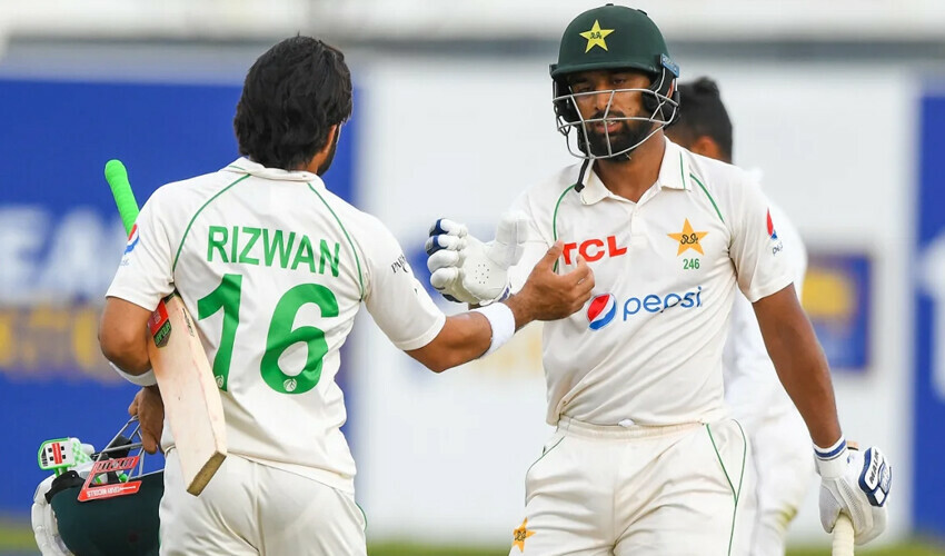 abdullah-holds-key-as-pakistan-eye-historic-win