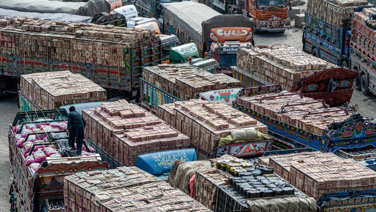 afghanistan-coffers-swell-as-taliban-taxman-collects-revenue