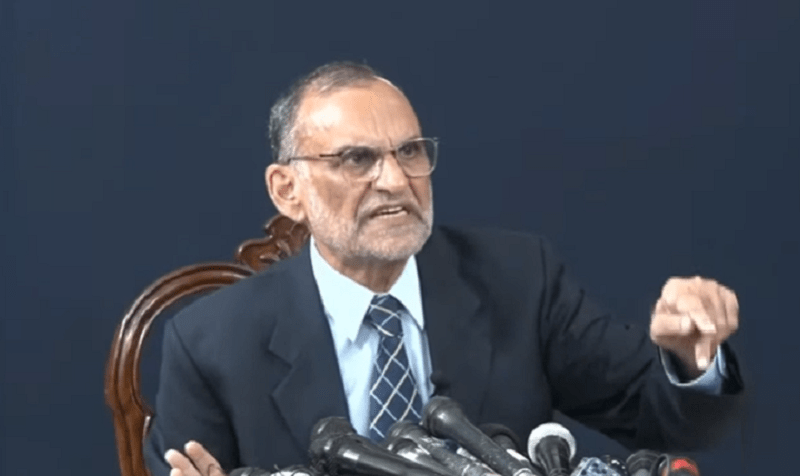 after-twice-committing-offence-azam-swati-distances-himself-from-controversial-tweets