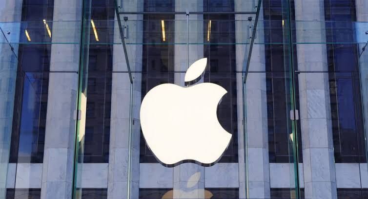 apple-cloud-chief-abbott-to-step-down-in-april-bloomberg