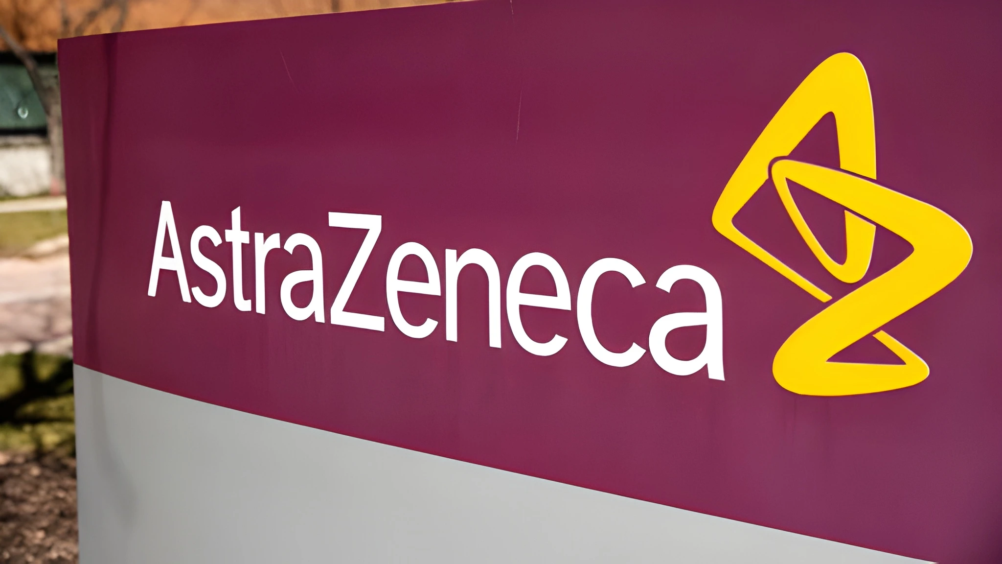 astrazeneca-halts-volrustomig-lung-cancer-trial-in-latest-setback
