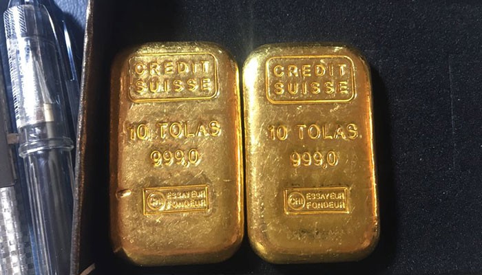 bid-to-smuggle-gold-mobile-phones-foiled-at-peshawar-airport