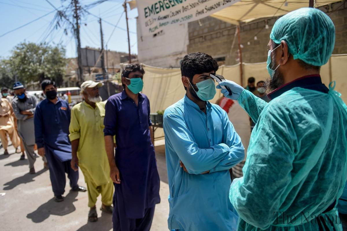 covid-19-pakistan-reports-2-264-new-cases-32-deaths-in-one-day