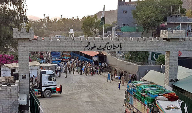 fia-arrests-pti-leader-while-escaping-to-afghanistan