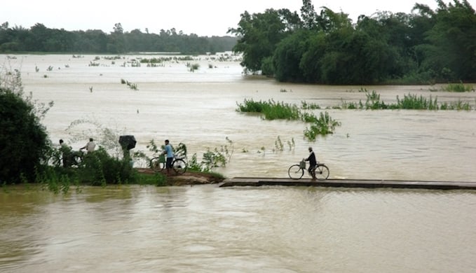 floods-hit-rajanpur-as-india-releases-water-into-indus-river