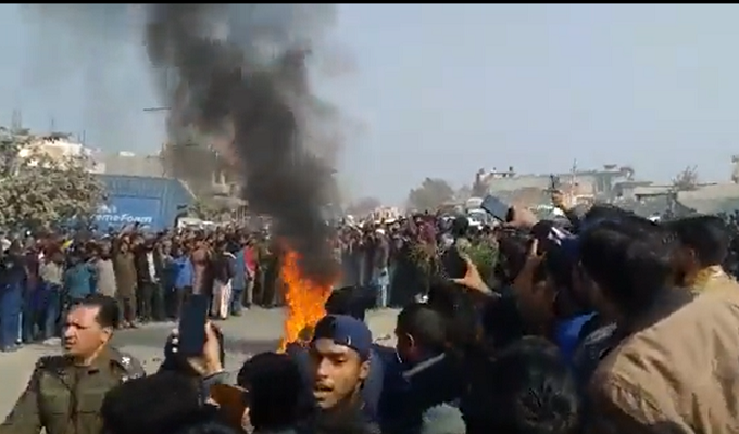 foreign-factory-manager-tortured-to-death-body-set-on-fire-in-sialkot