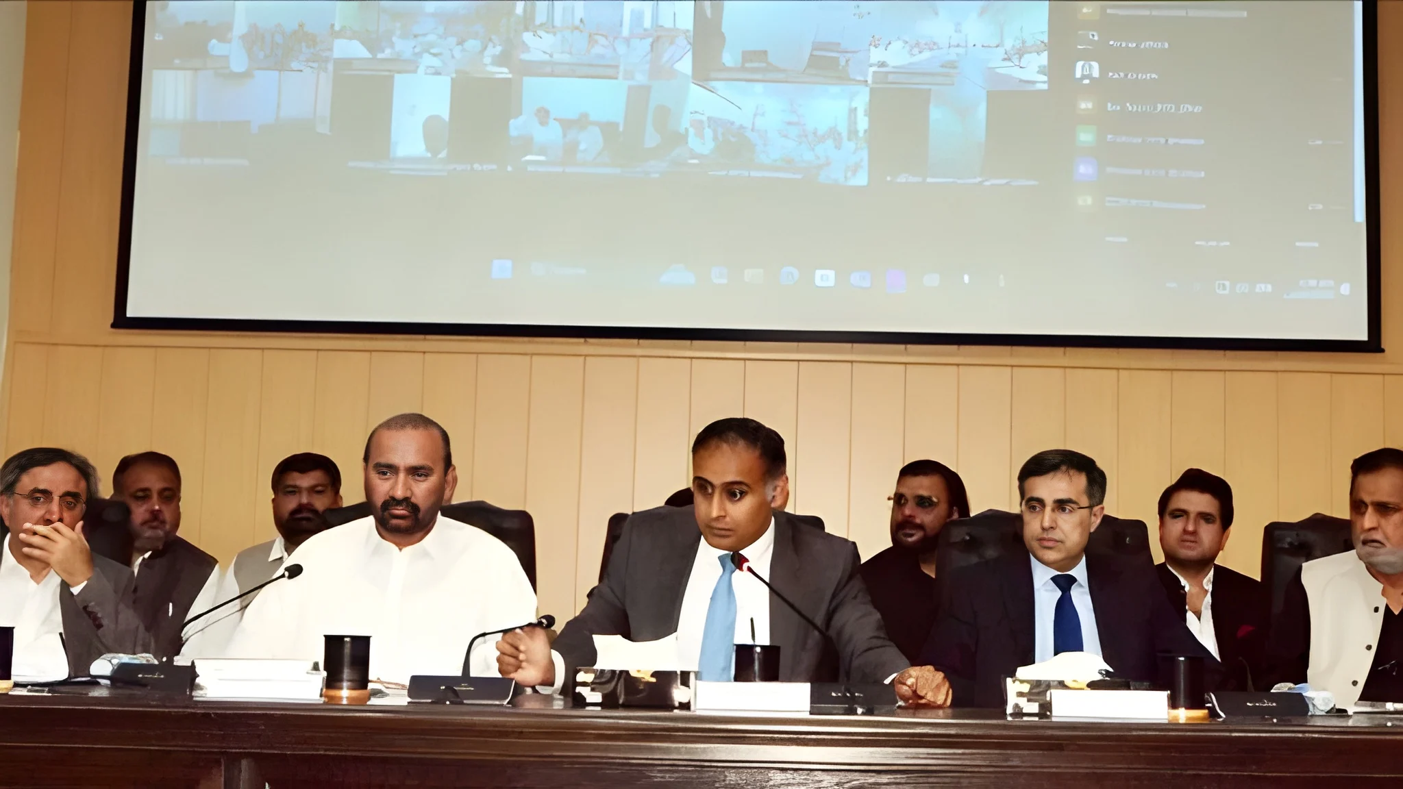 government-support-confirmed-for-small-shopkeepers-in-fbr-session