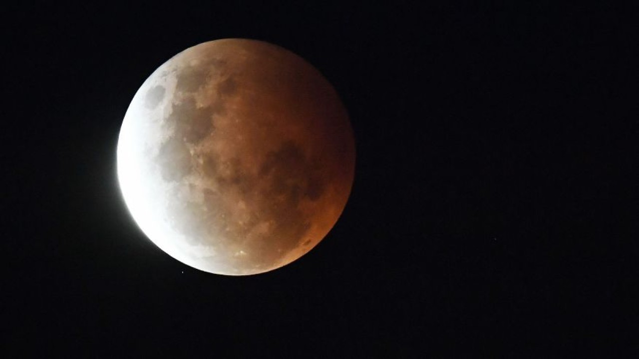 in-nearly-600-years-longest-partial-lunar-eclipse-to-occur