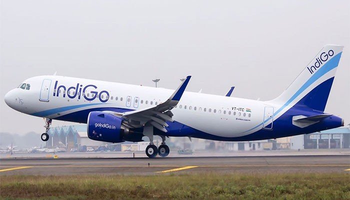 indian-plane-makes-emergency-landing-in-karachi-after-passenger-dies-on-board