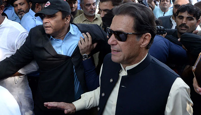 islamabad-court-issues-imran-khan-s-non-bailable-arrest-warrant-in-toshakhana-case