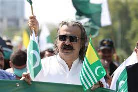 islamabad-police-reach-di-khan-to-arrest-ali-ameen-gandapur