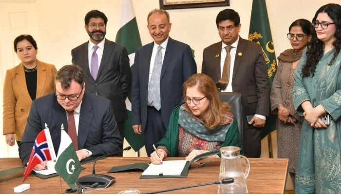 islamabad-signs-historic-carbon-market-deal-with-oslo-under-paris-agreement