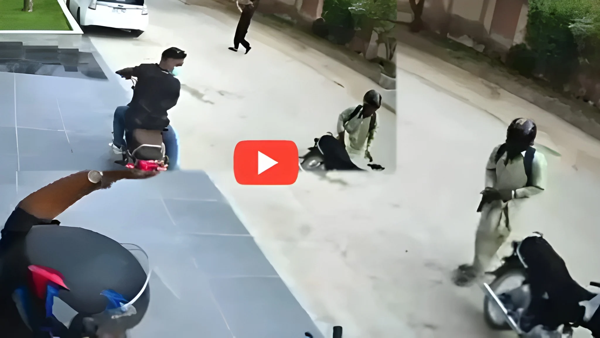 karachi-cctv-shows-student-robbed-at-gunpoint-outside-home