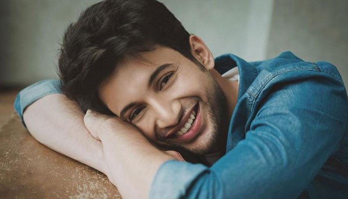 mismatched-star-rohit-saraf-contracts-covid-19