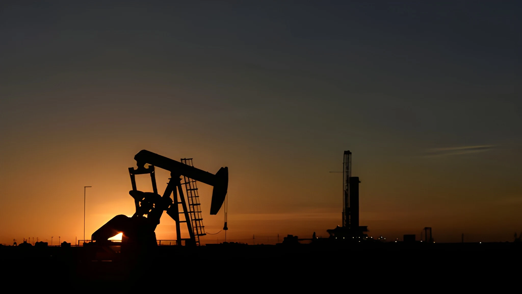 oil-ticks-up-as-talks-to-end-usiran-war-remain-uncertain