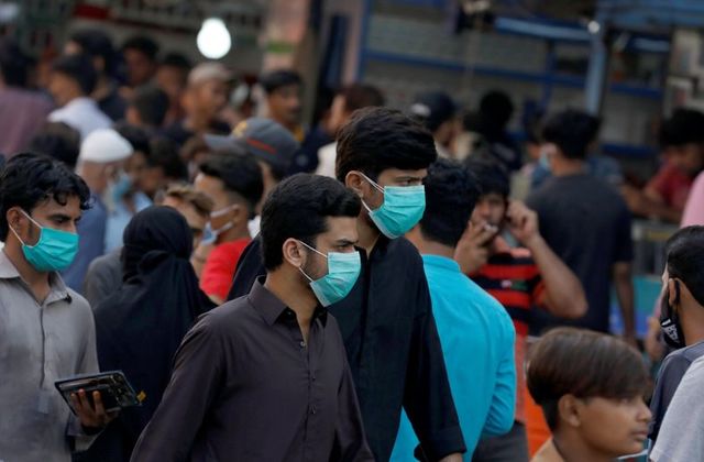 pakistan-reports-slight-decline-in-daily-covid-19-cases