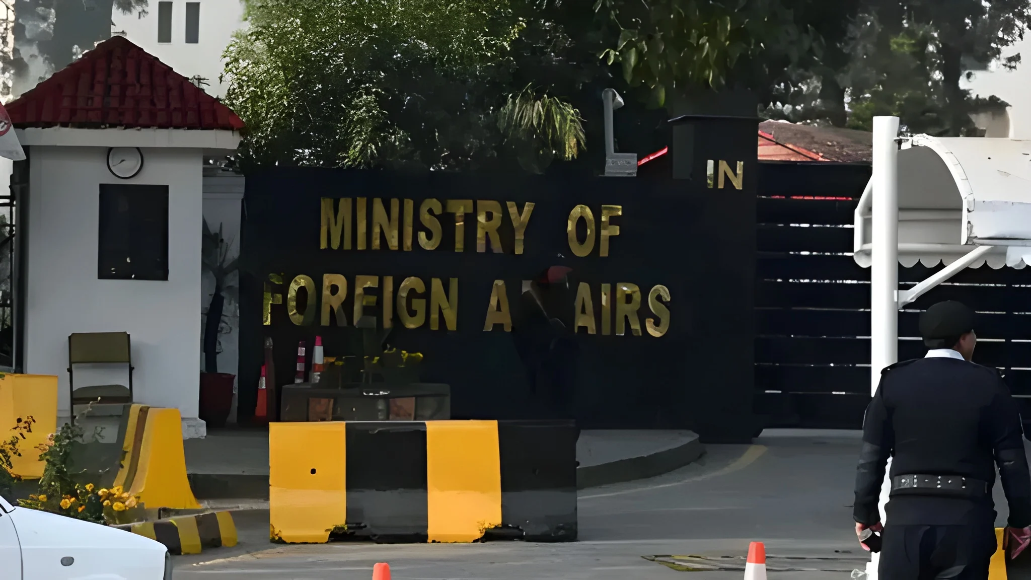 pakistan-summons-us-charg-daffaires-over-diplomats-kashmir-remarks