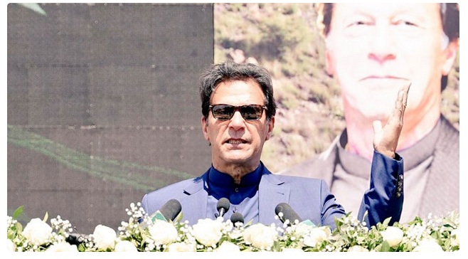 pm-imran-khan-launches-single-national-curriculum-in-pakistan