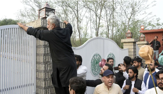 pti-workers-stage-violent-protest-enter-sindh-house-in-islamabad-by-force