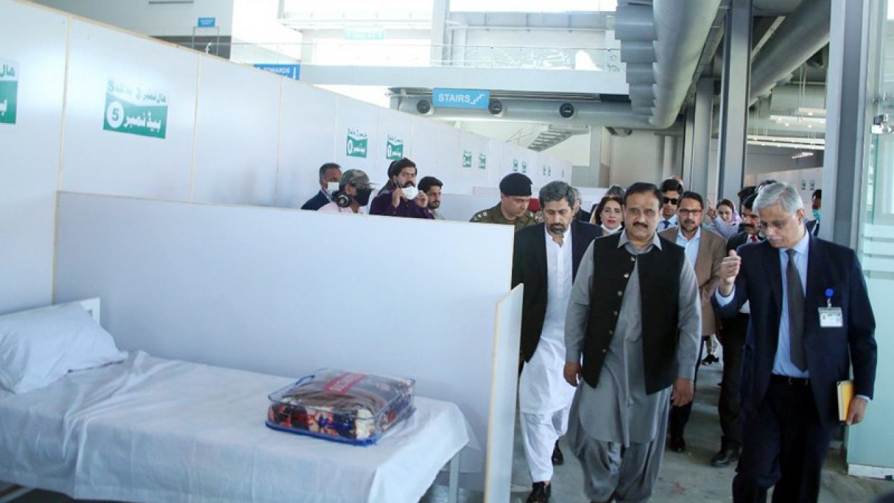 punjab-cm-visits-coronavirus-vaccination-center-at-expo-center