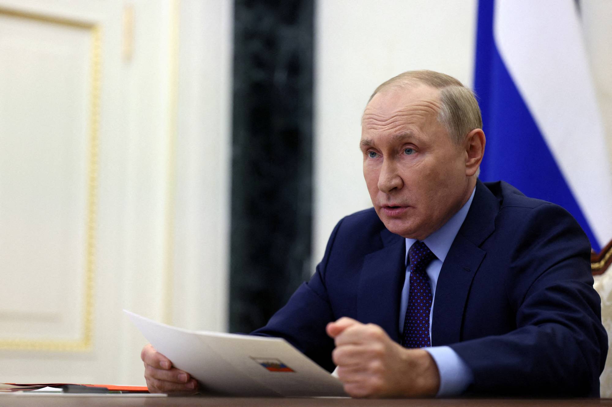 putin-promises-harsh-response-if-ukraine-attacks-continue