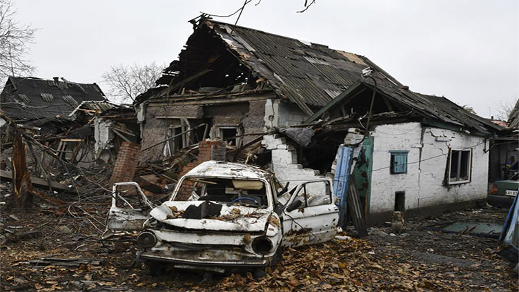 russian-soldiers-enter-kherson-homes-dig-in-for-urban-war