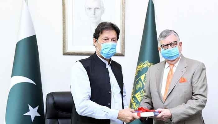 shaukat-tarin-appointed-as-pm-khan-s-aide-on-finance-and-revenue