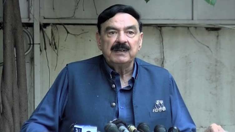 sheikh-rashid-lauds-coas-bajwa-for-not-taking-extension