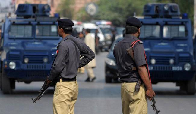 shooting-in-lyari-hotel-leave-one-dead-one-injured
