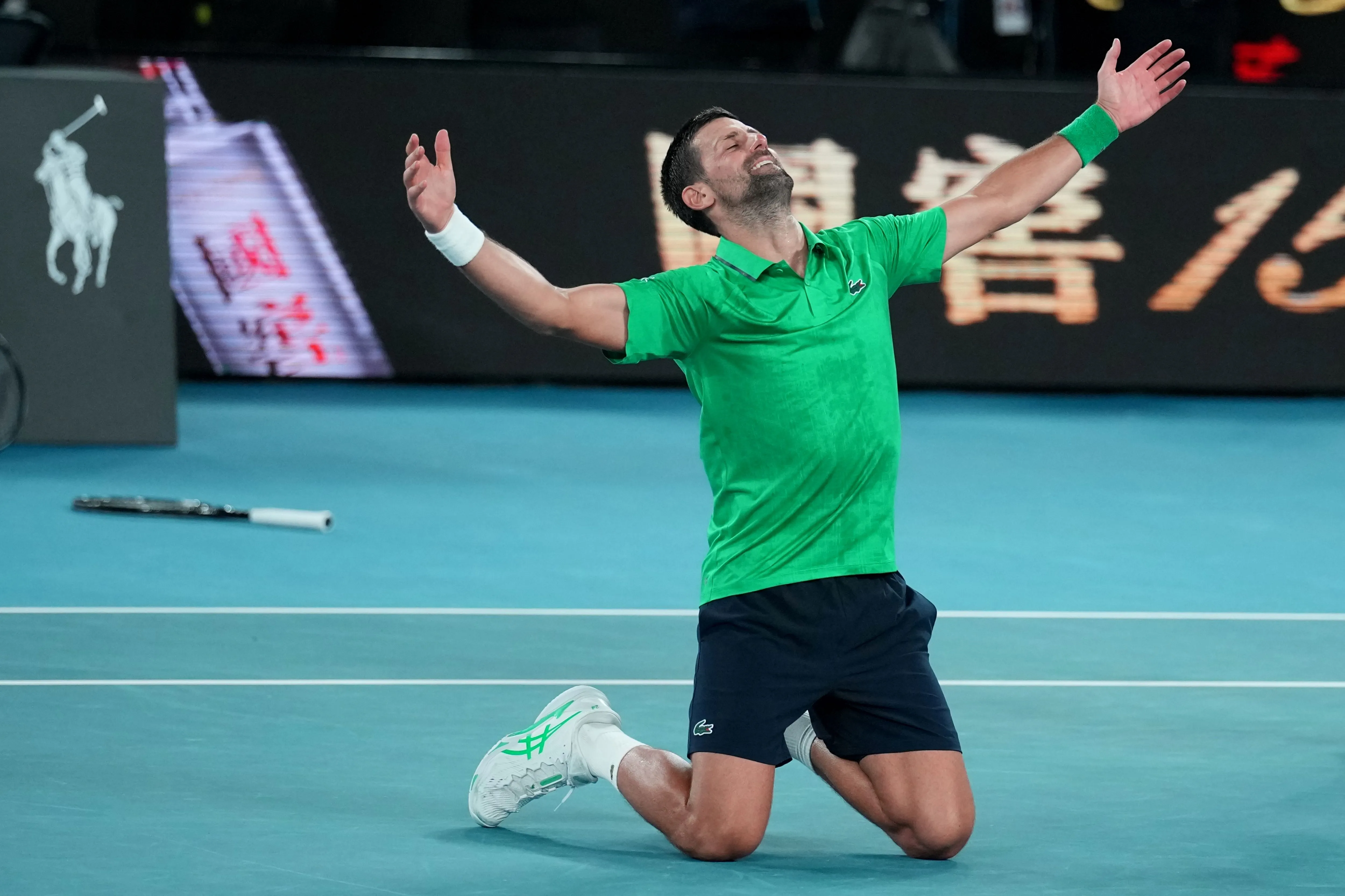 star-of-the-show-djokovic-leads-as-australian-open-takes-off