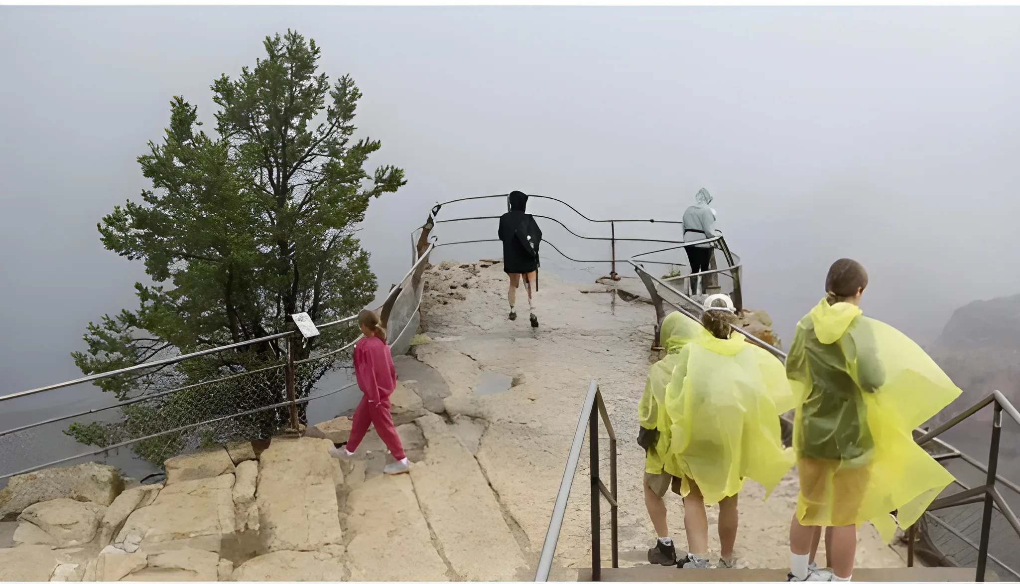 two-dead-around-15-missing-after-flash-floods-hit-grand-canyon