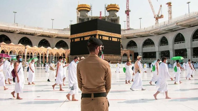 umrah-resumes-for-international-pilgrims-from-august