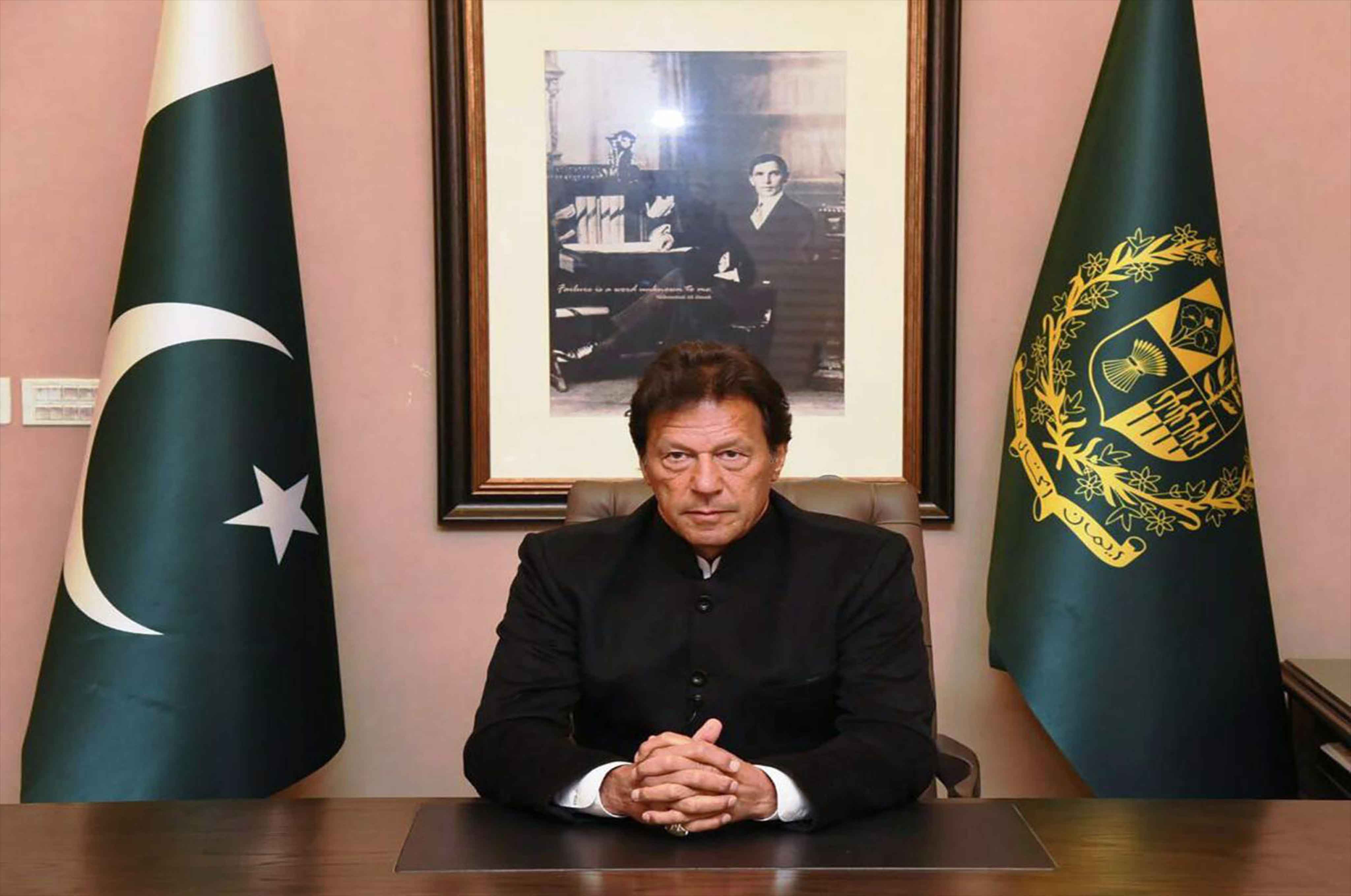 pm-imran-salutes-armed-forces-personnel-condoles-with-families-of-martyrs
