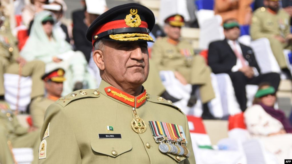 coas-pays-tribute-to-martyrs-of-pakistan-police