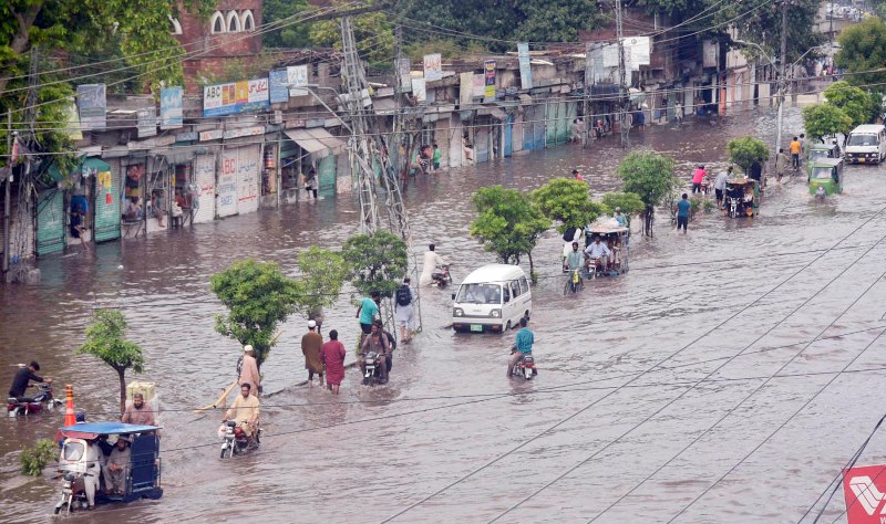 new-spell-of-rain-begins-across-pakistan