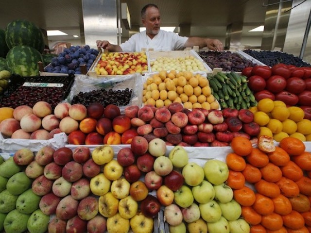 punjab-govt-uproots-vegetables-grown-with-wastewater