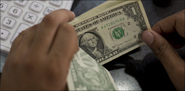 us-dollar-edges-up