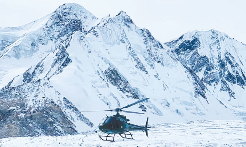 search-operation-for-sadpara-two-foreign-climbers-continues-for-7th-day-on-k2